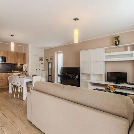 Apartamento Il Melo-1 By Interhome
